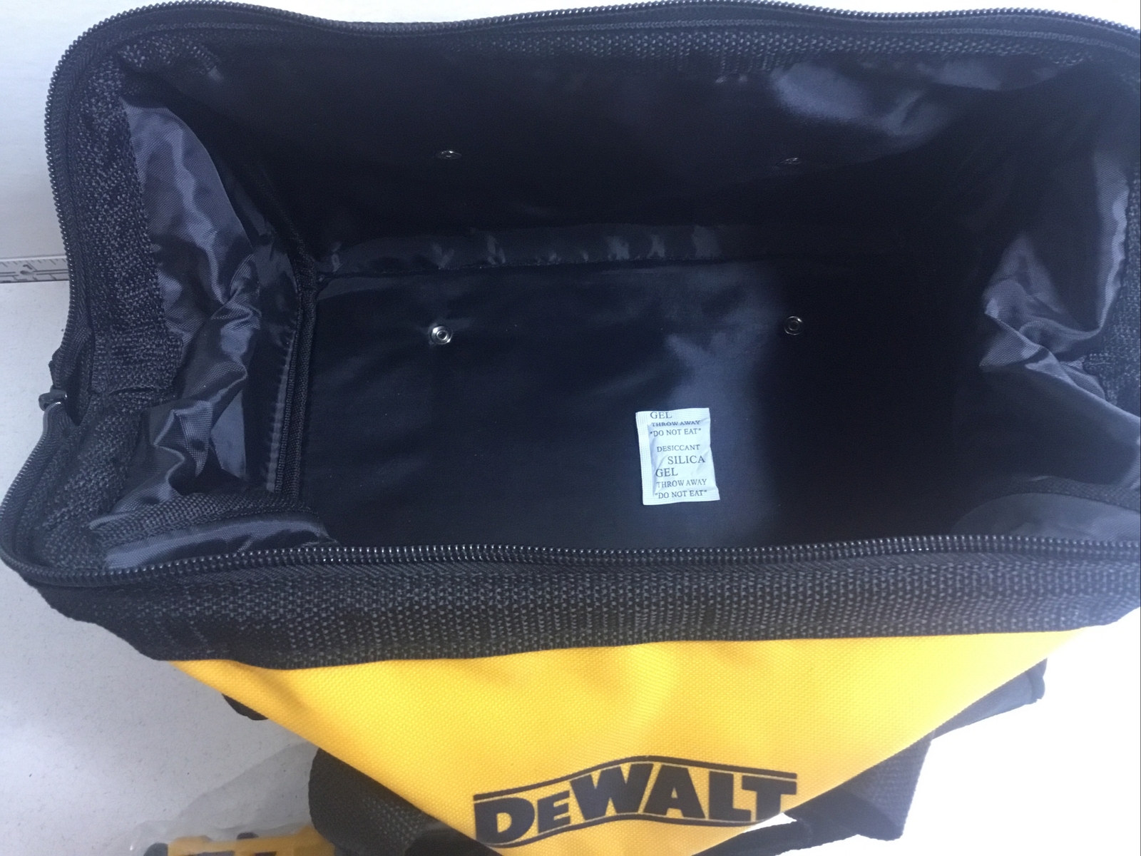 OEM DEWALT DCD796 20V 4AH Cordless Compact Hammer Drill Driver Charger Bag Kit