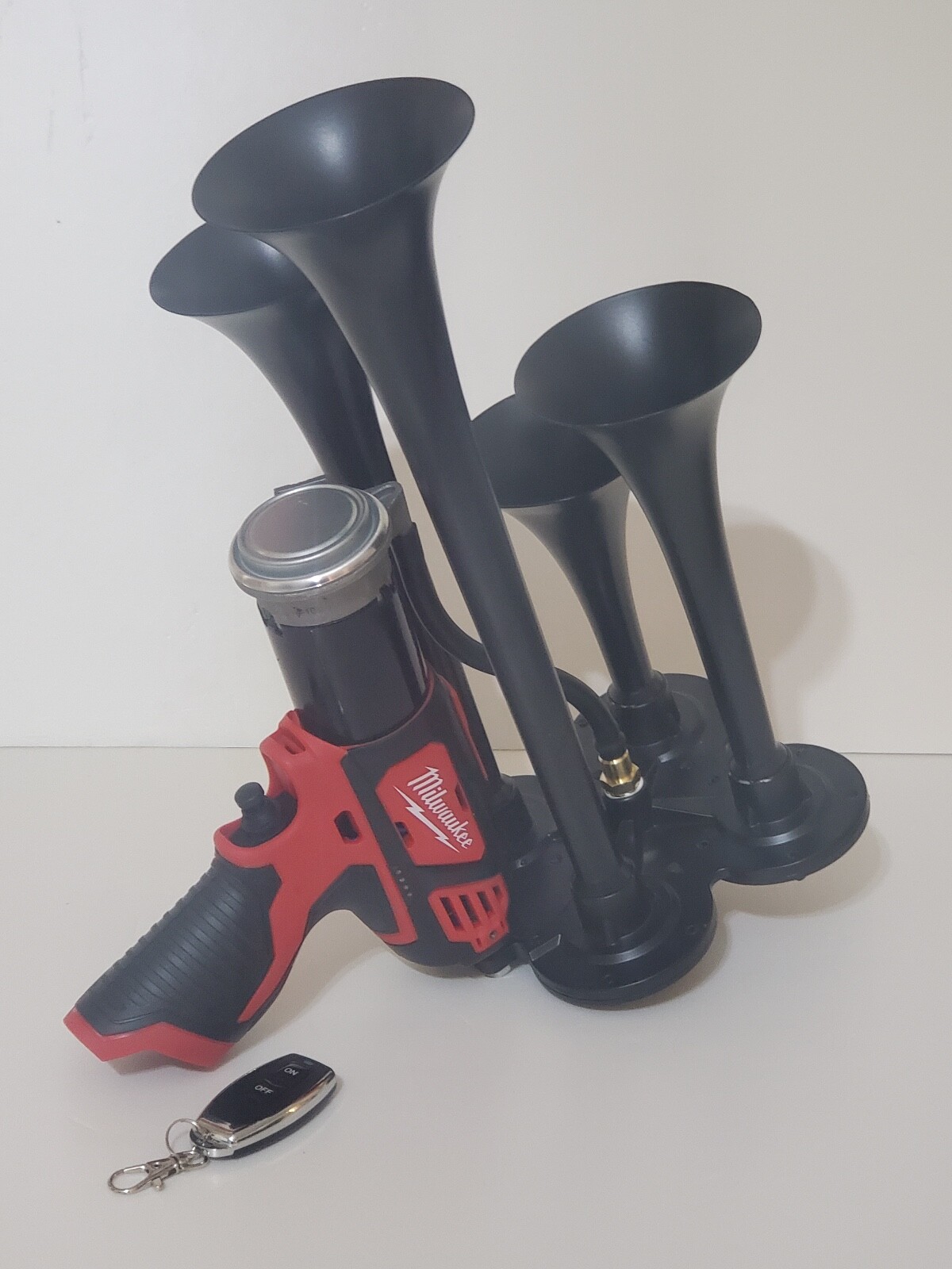 Milwaukee M12 QUAD Air Horn, Train Horn Compressor ,Black Trumpets 14&Prime; w/Remote