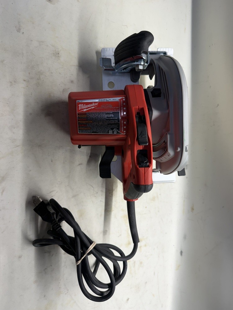 MILWAUKEE 6390-20 120V 7 1/4&Prime; CORDED ELECTRIC CIRCULAR TILT-LOK HAND SAW