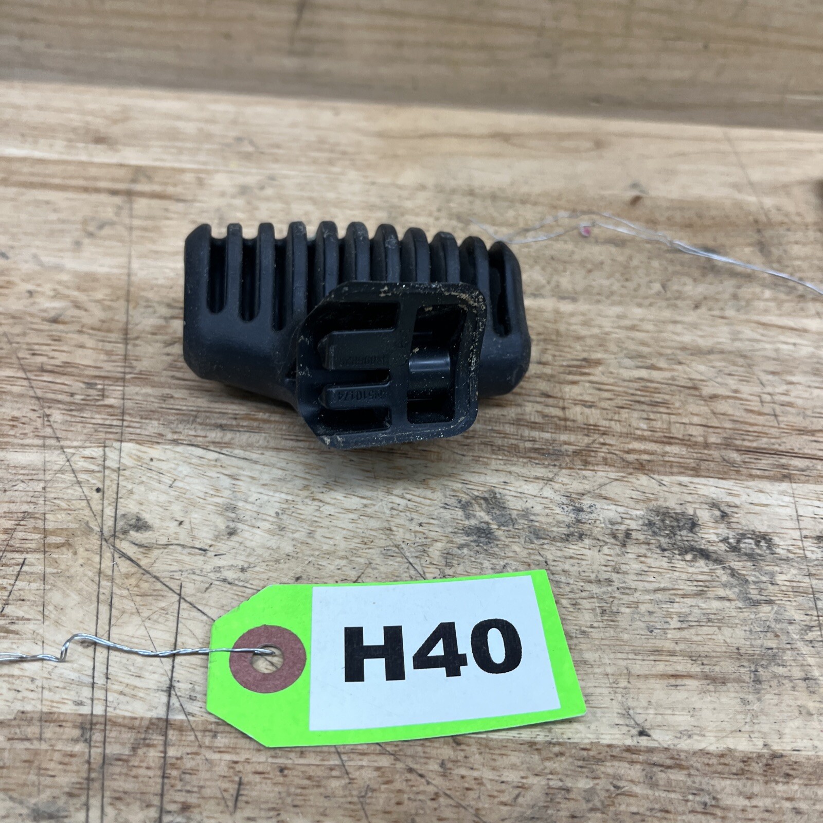 DEWALT DCS578 7-1/4” Circular Saw PARTS – AUXILIARY HANDLE only – H40