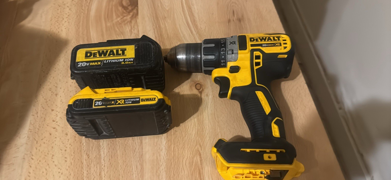 DEWALT DCD791 20V Cordless Drill/Driver With Two Batteries 20v Max