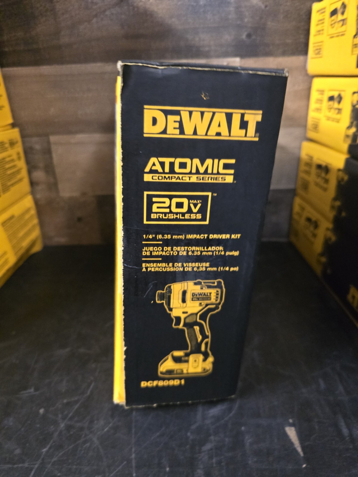 DeWalt DCF809D1 20V MAX ATOMIC 1/4&Prime; Impact Driver, Bag, Charger and Battery