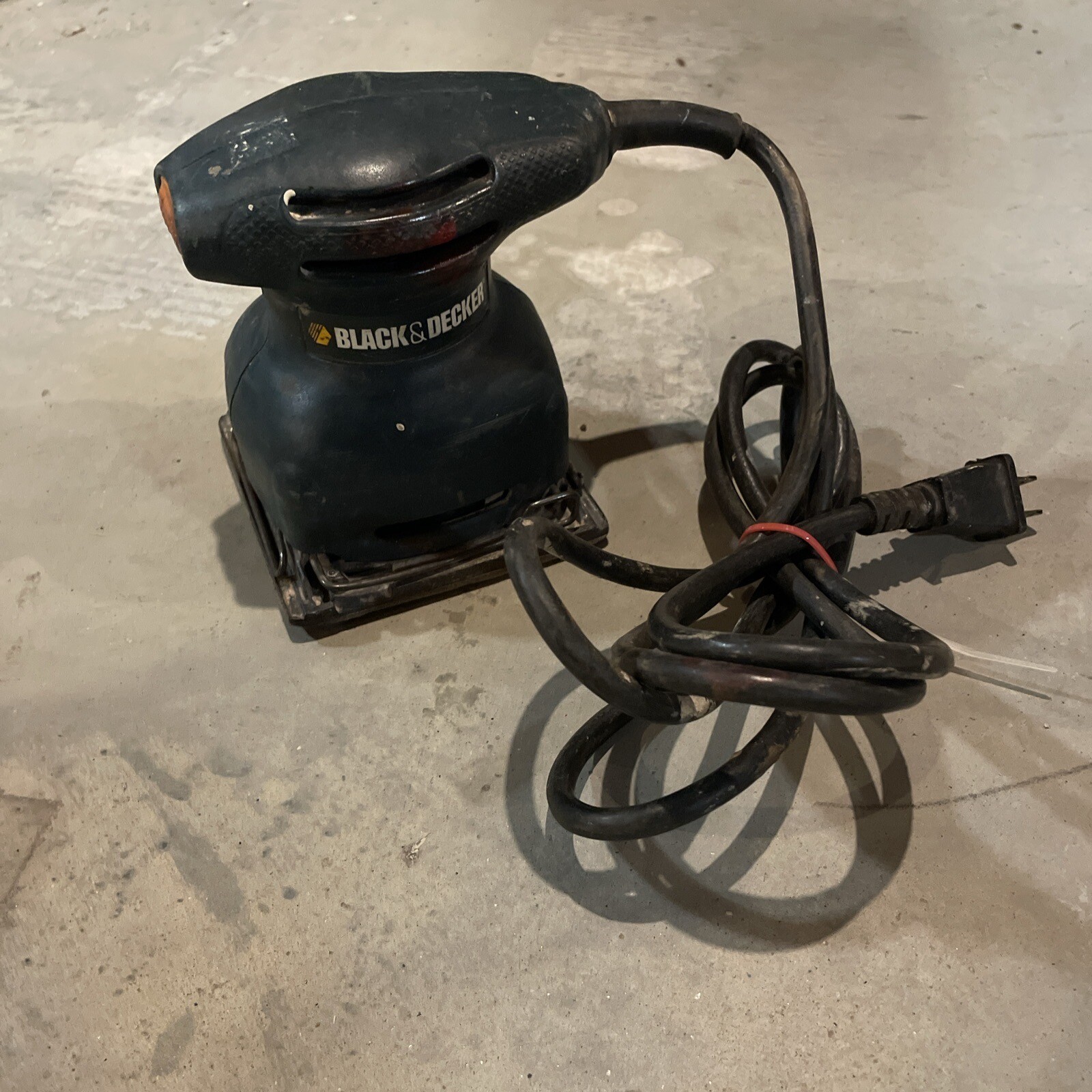 Black & Decker Sander 1/4 Sheet Finishing Palm Sander Model FS500