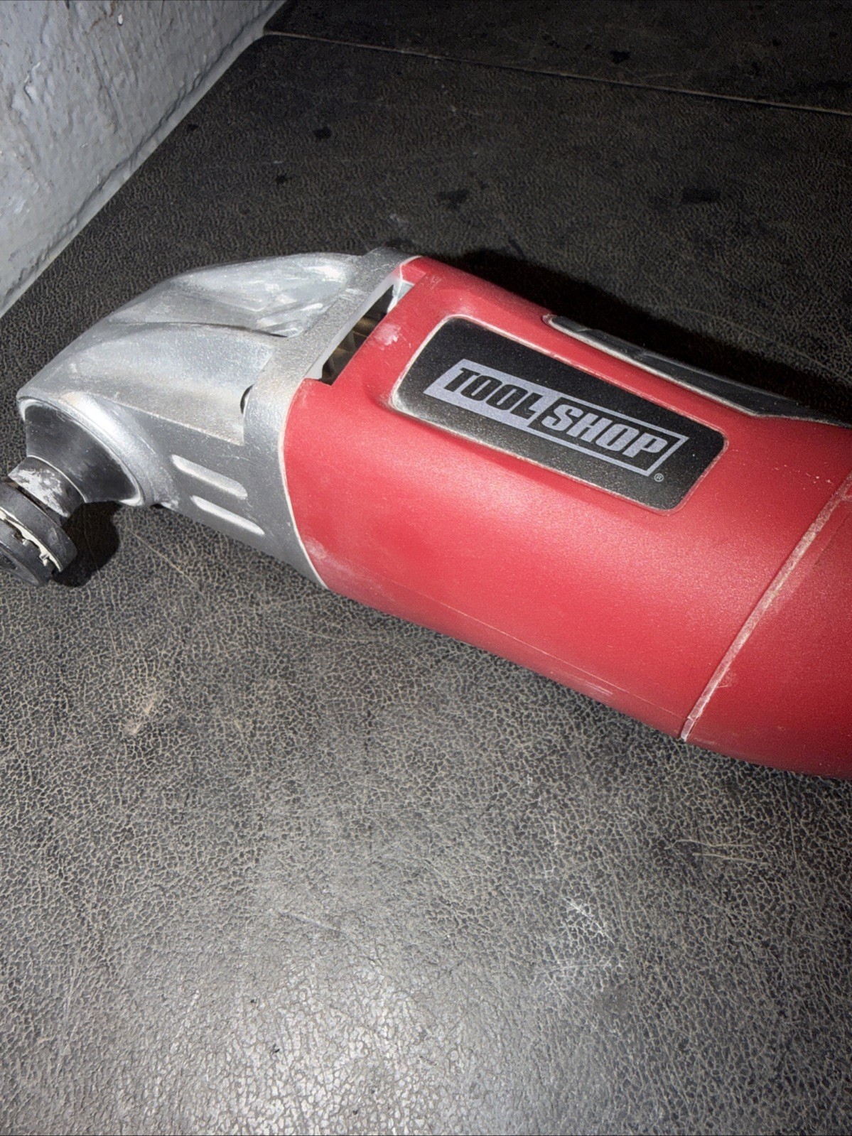 Tool Shop #241-8503, 2.0 Amp Oscillating Multi Tool AC 120v/60 Hz 2.0 Amp