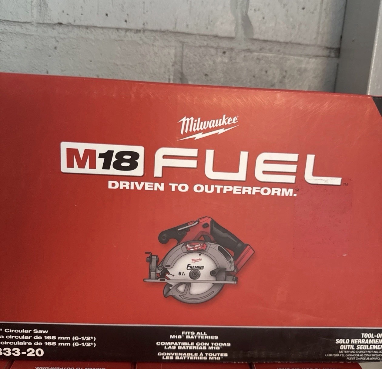 NEW Milwaukee 2833-20 M18 FUEL 6-1/2&Prime; Cordless Circular Saw 18V Brushless