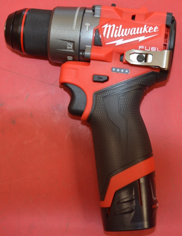 Milwauke M12 FUEL 1/2&Prime; Hammer Drill 3404-20 W/BATTERY/USED/EXCELLENT CONDITION*