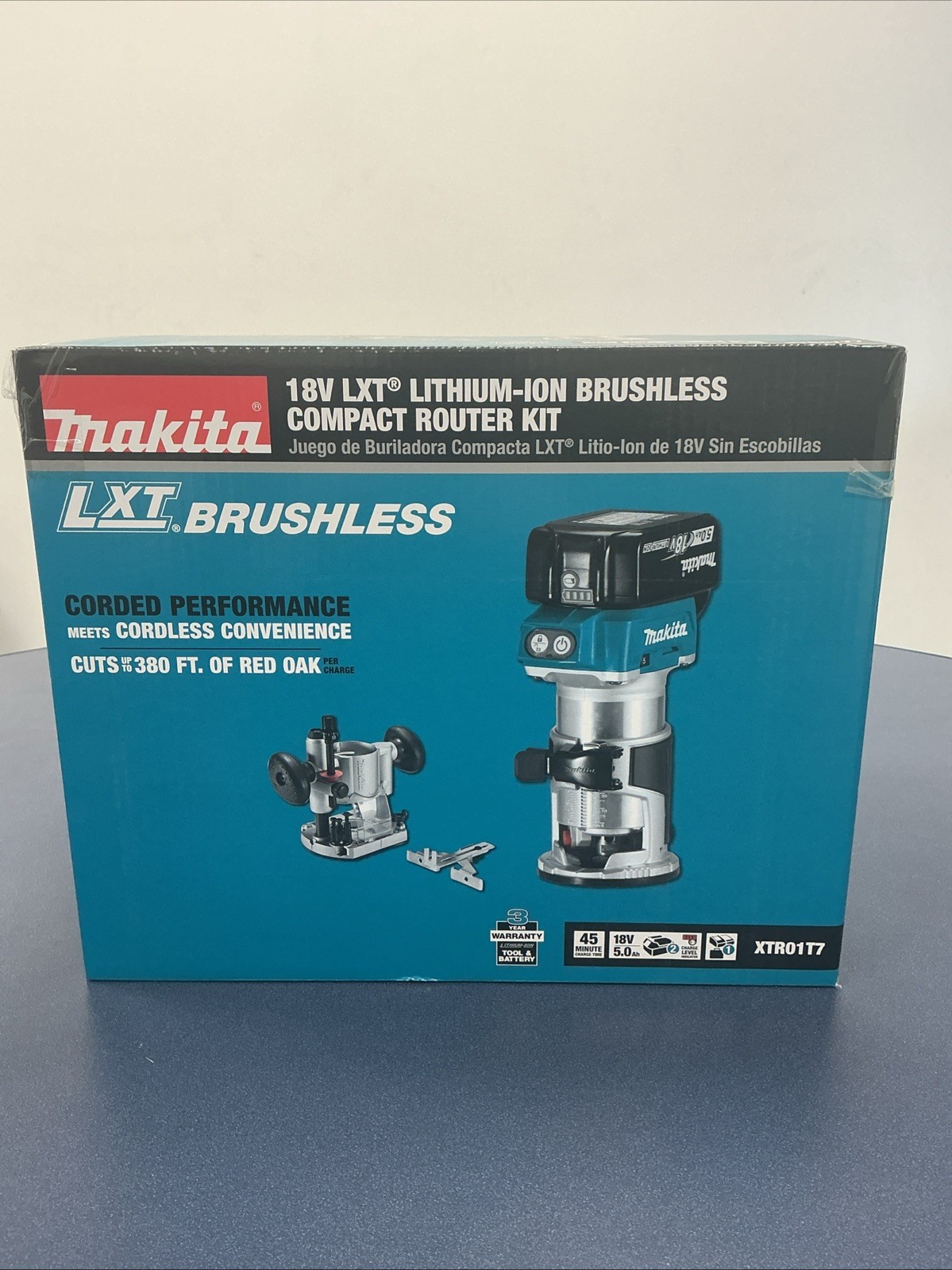 Makita XTR01T7 Compact Brushless Cordless Router Kit