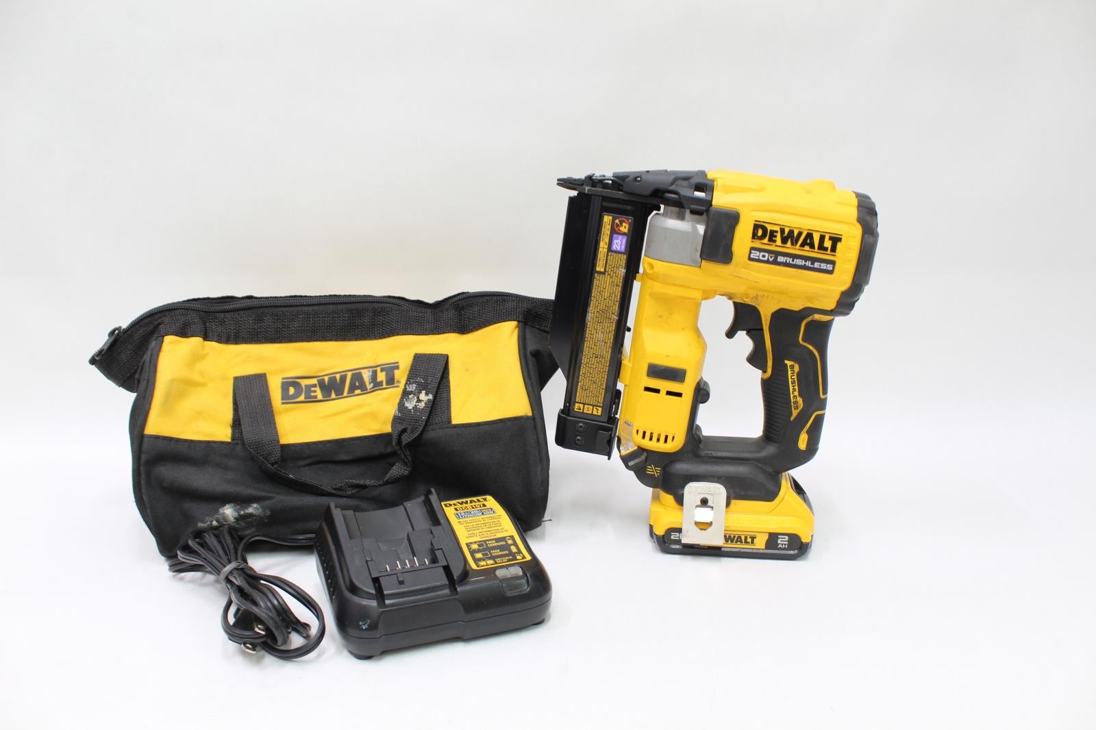 Dewalt DCN623D1 20V Max 23 Gauge Brushless Pin Nailer Kit w/ 2.0 Ah Battery