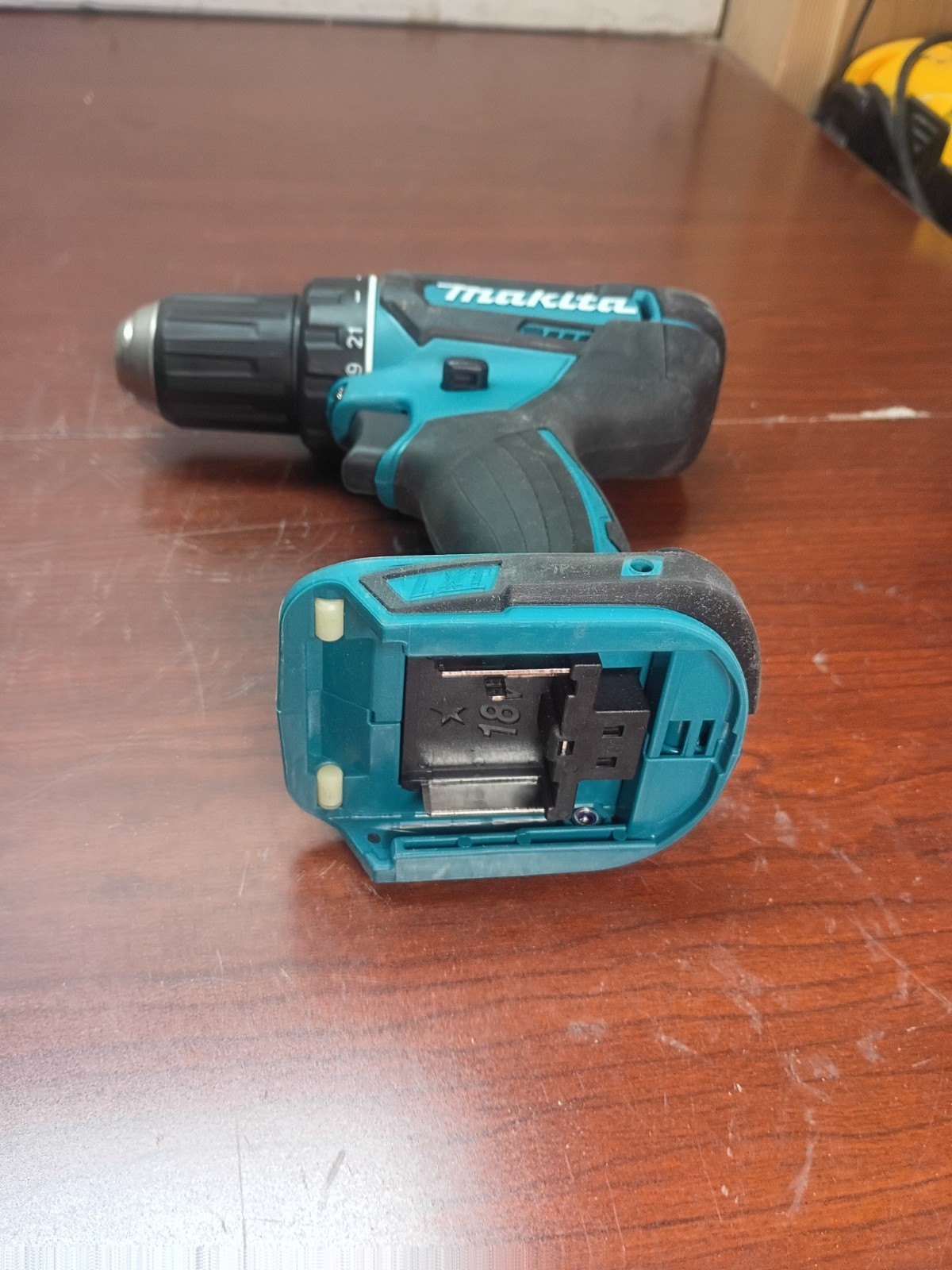Makita XFD10 18V LXT Cordless 1/2&Prime; Driver-Drill Tool Reconditioned