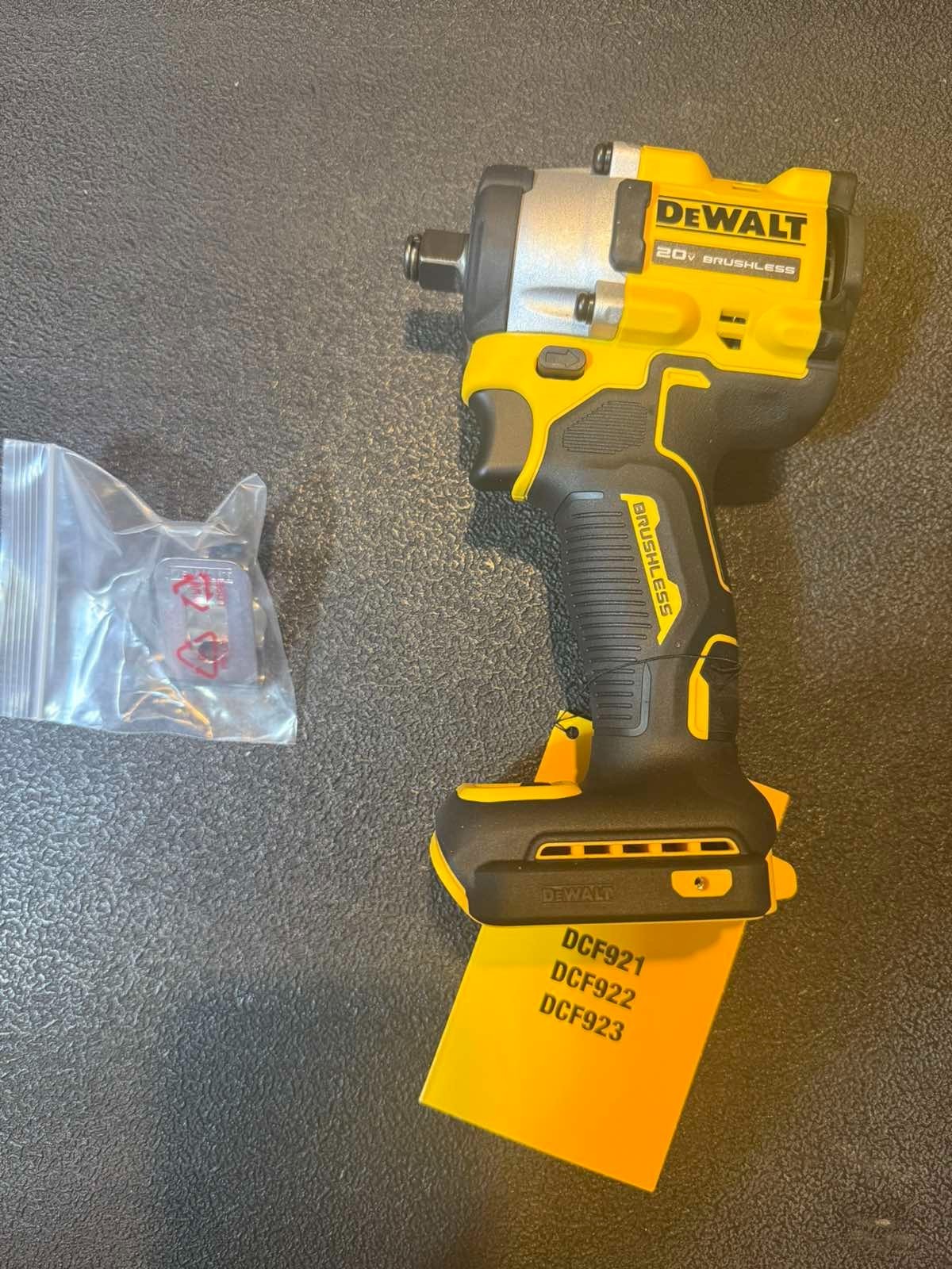 DEWALT DCF921B ATOMIC 20V MAX 1/2” Brushless Cordless Impact Wrench Tool Only