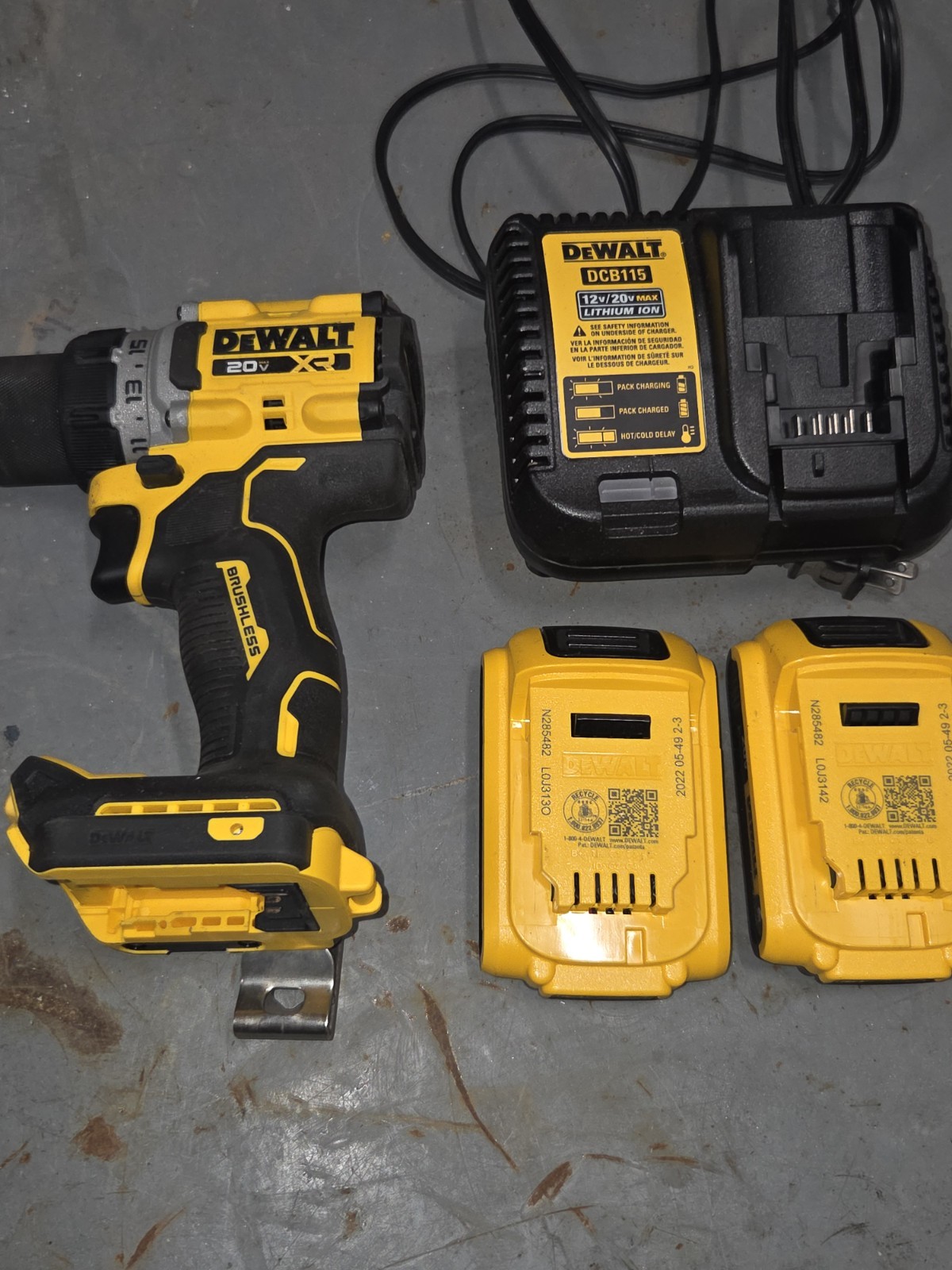 Dewalt Dcd800 20Max Brushless Drill X2 2ah Batteries And Charger