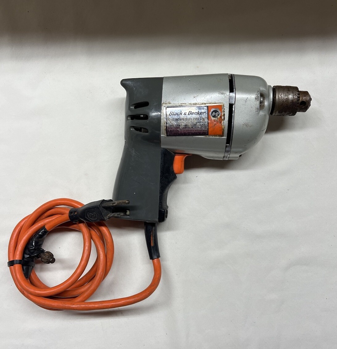 Black & Decker 1/4&Prime; Drill #7011~Standard Duty~2Speed (1600/2250Rpm) ExcCond