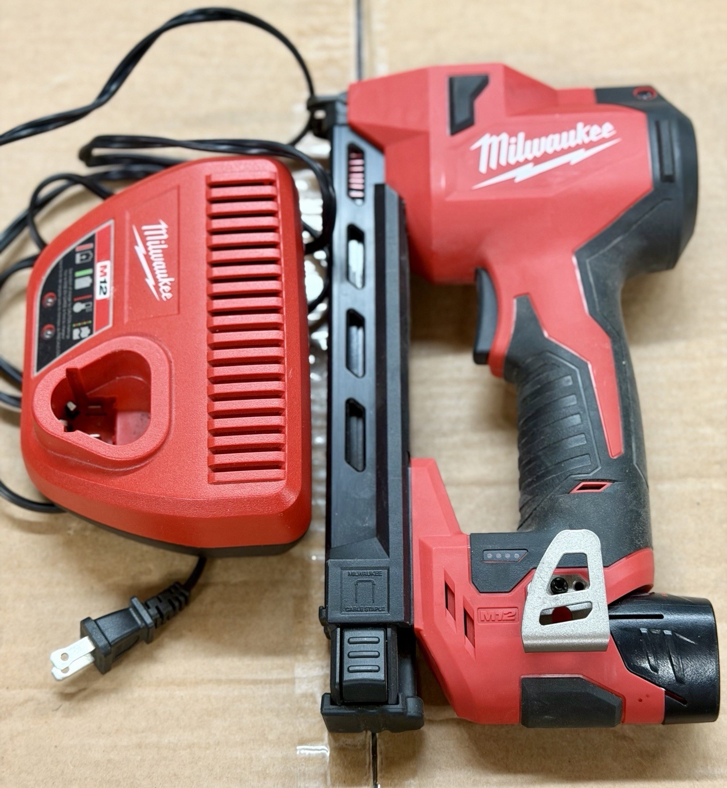 Mint MILWAUKEE 2448-21 M12 CORDLESS CABLE KIT, Battery Charger