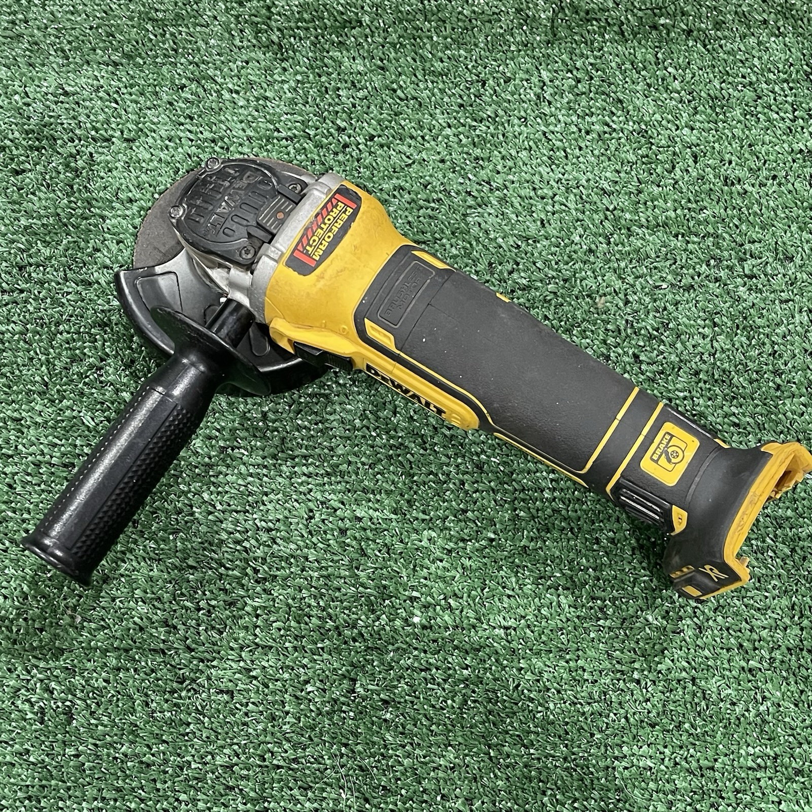Dewalt DCG405 MAX XR 20V 4.5&Prime; Slide Switch Small Angle Grinder – Tool Only