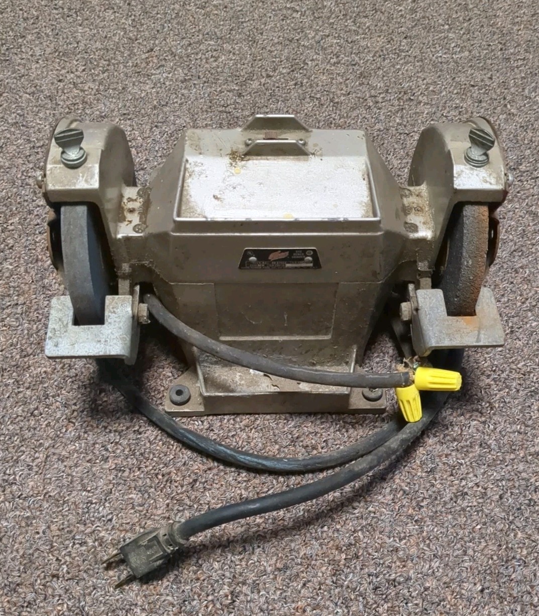 Thor vintage bench grinder. 115 V.A.C., 60 cycle, 2.0 Amps, 3450 R.P.M., 