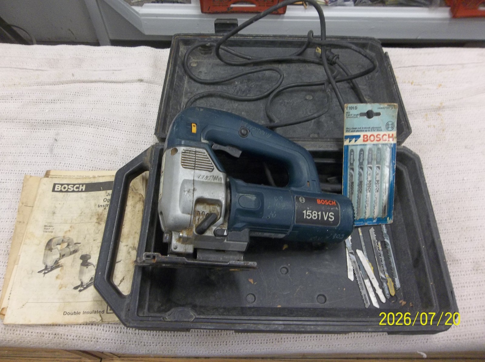 Bosch 1581VS Variable Speed Jigsaw 115V With Blades , Case manual Vintage Tested