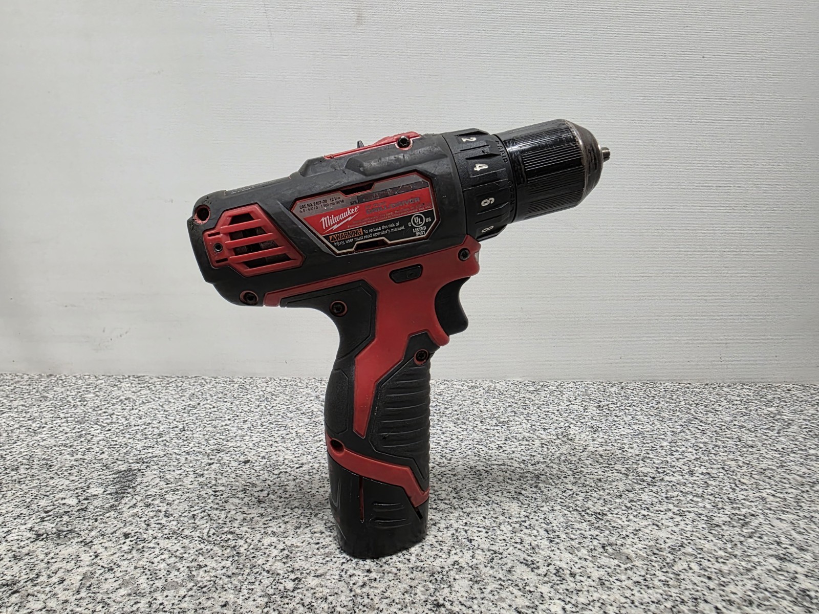 Milwaukee 2407-20 M12 12V Li-Ion Cordless 3/8&Prime; Drill/Driver Set