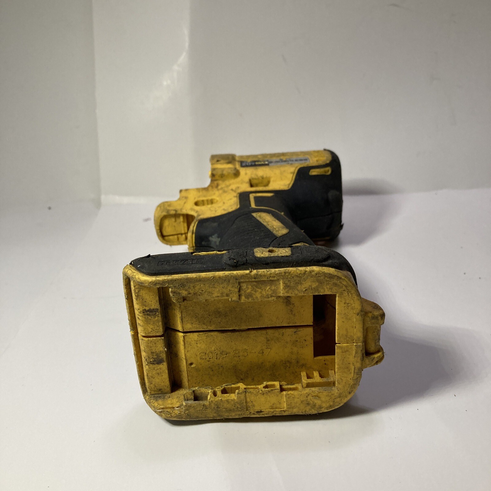 dewalt dcd777part Brushless Plastic Housing Assembly