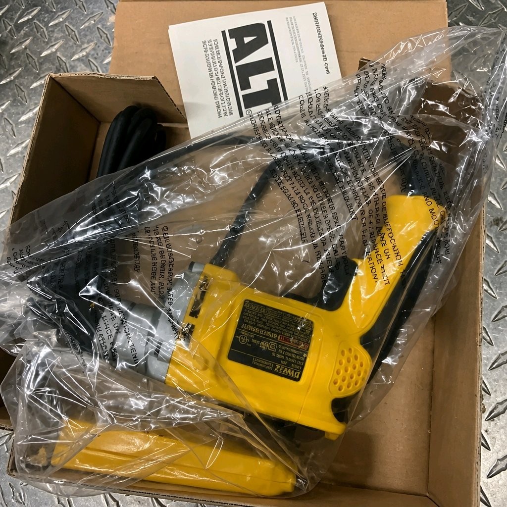 DEWALT DW272 Heavy-Duty Drywall Screwdriver 6.3 Amp motor. Brand New
