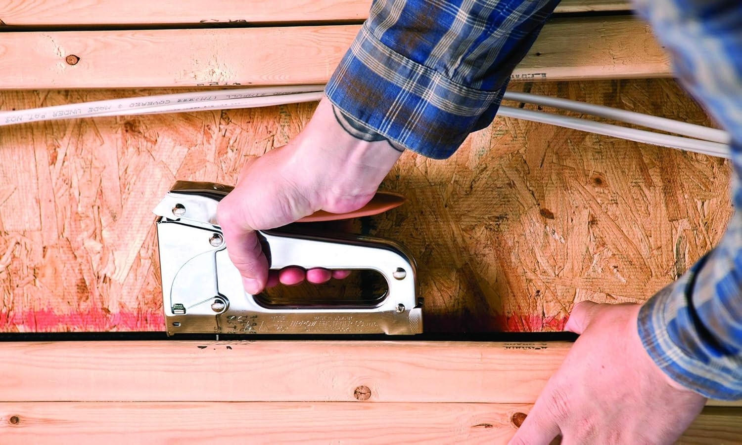 Arrow T25 Heavy Duty Staple Gun for Low Voltage Cables and Wires up to 1/4-Inch