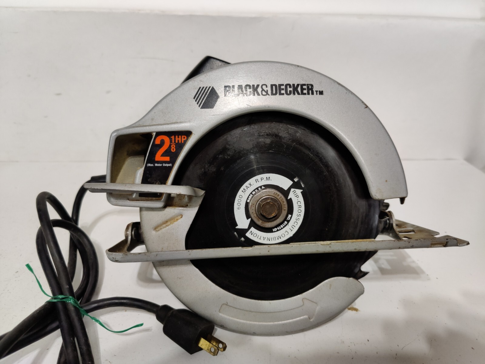 Black And Decker 7391 7-1/4&Prime; Corded Electric Circular Saw 2-1/3 HP 10 Amp Read