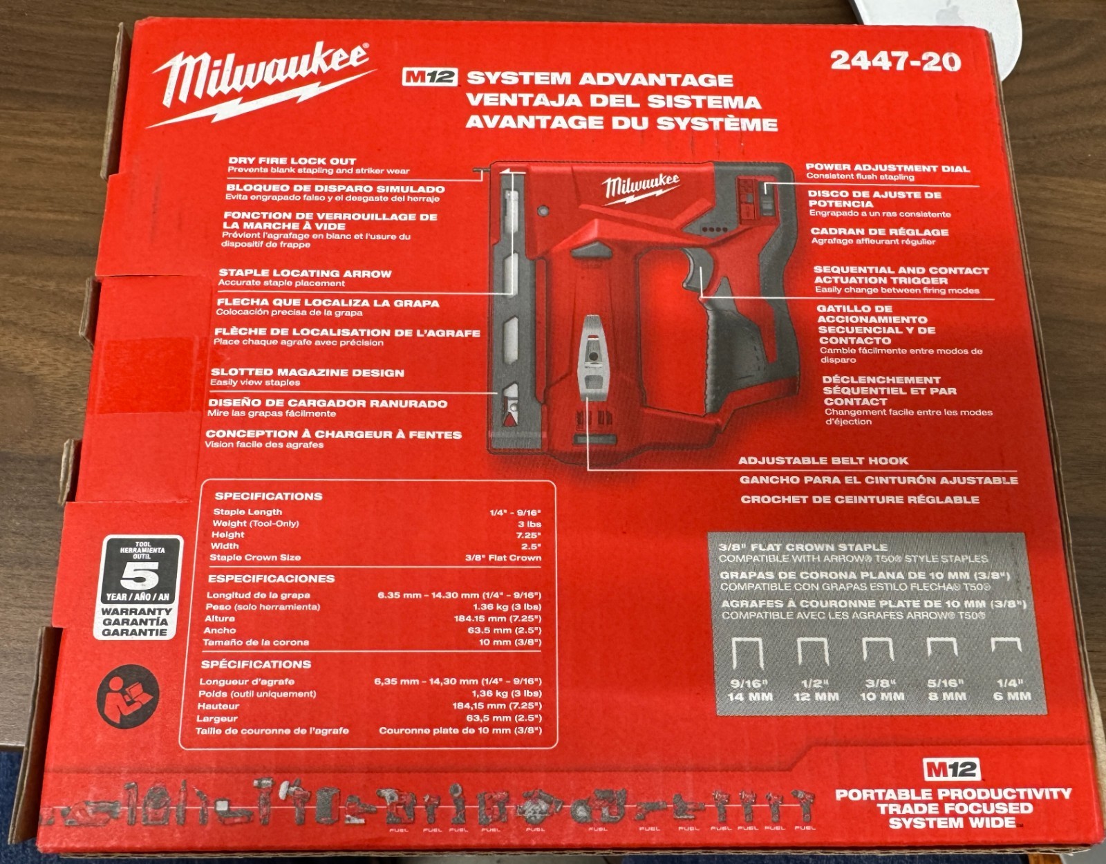Milwaukee 2447-20 M12 RedLithium Compact Ergonomic Handle 3/8&Prime; Crown Stapler