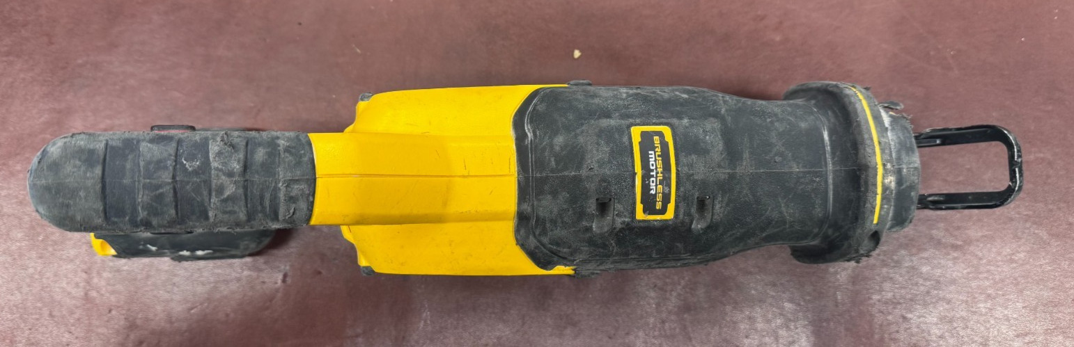 Dewalt DCS382 20V MAX XR Brushless Cordless Reciprocating Saw W/ Battery Charger