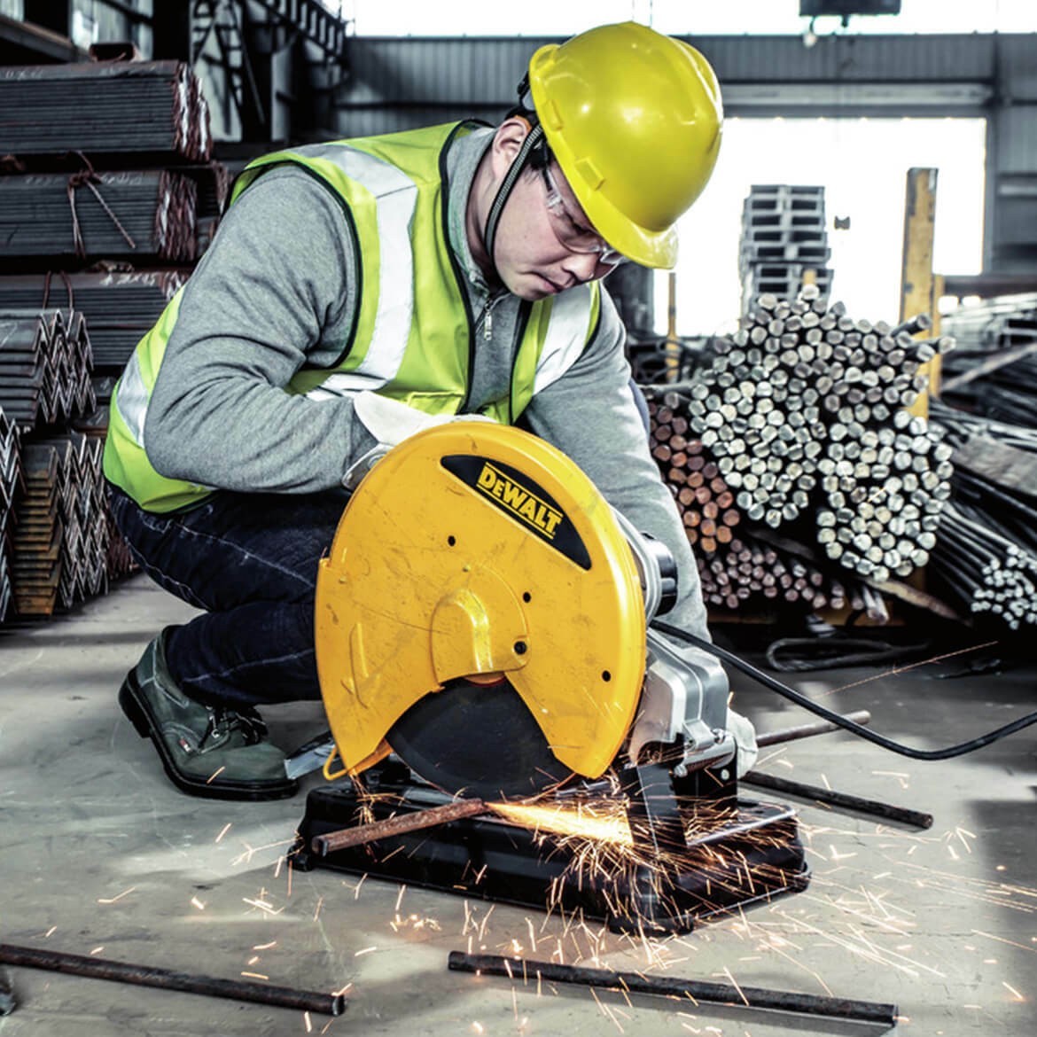 DeWALT D28730 120-Volt 14-Inch Electric Industrial Chop Saw NEW US