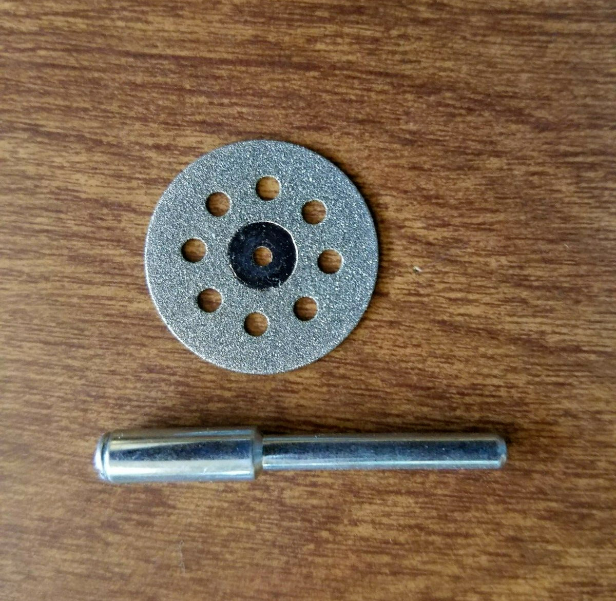 AUTHENTIC DREMEL 7/8&Prime; DIAMOND ENCRUSTED CUTTING WHEEL 545, WITH 402 MANDREL