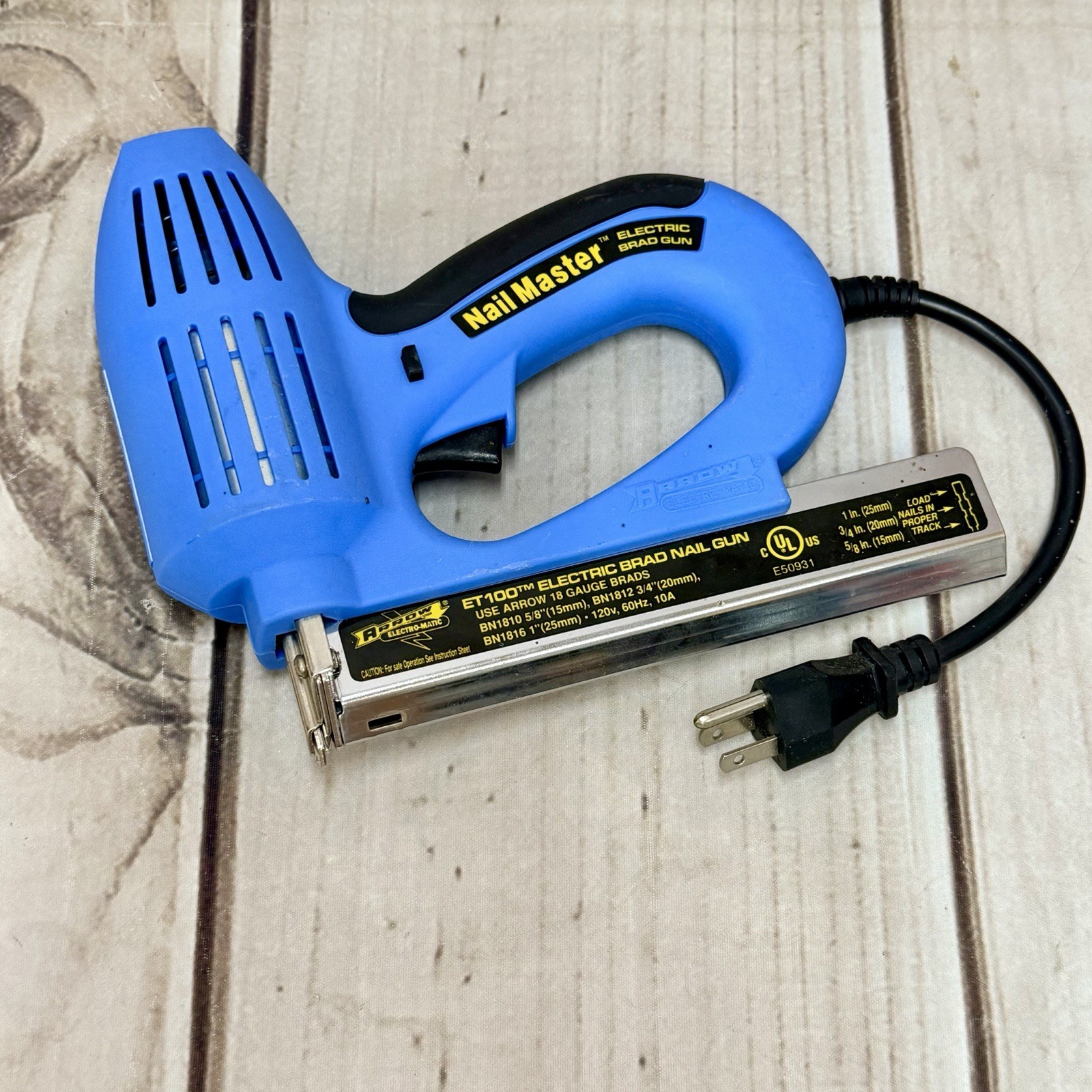 Arrow Electro-Matic ET100 Electric Brad Nail Gun 18 Gauge NailMaster ~ Tested