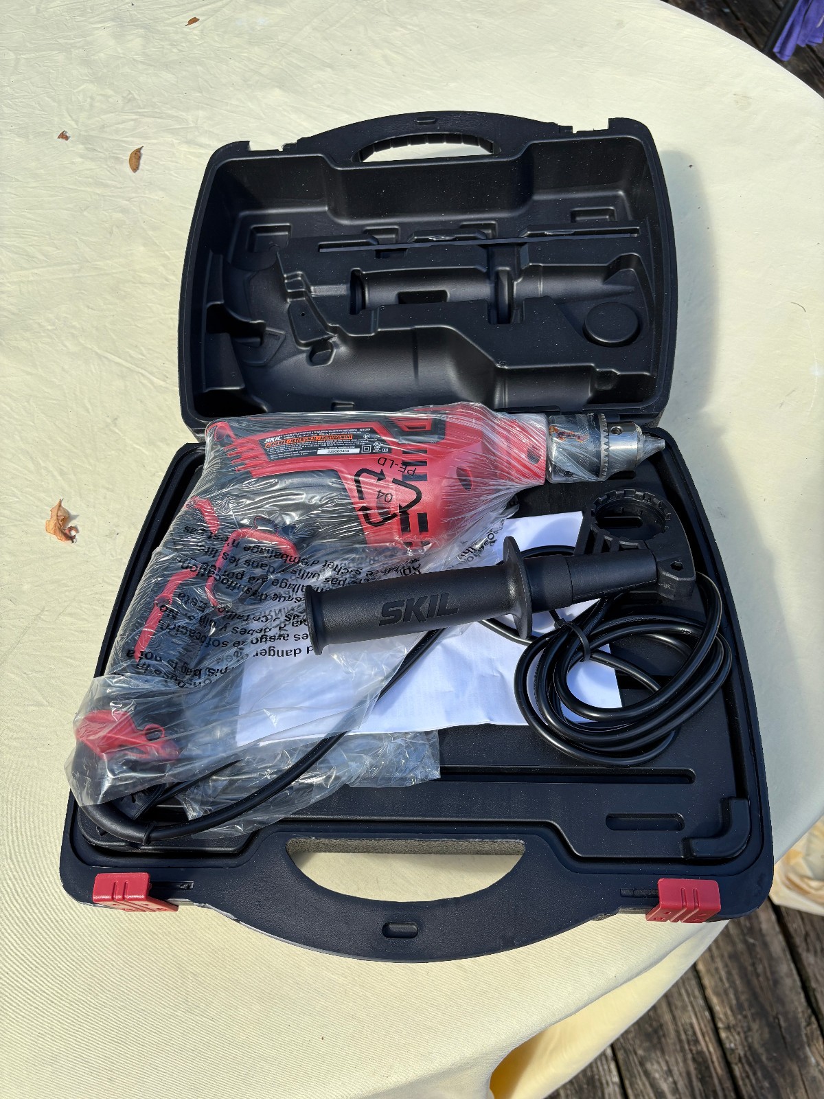 7.5A Skil Hammer Drill + 100 Drill Bits and nice carry case – Variable Speed