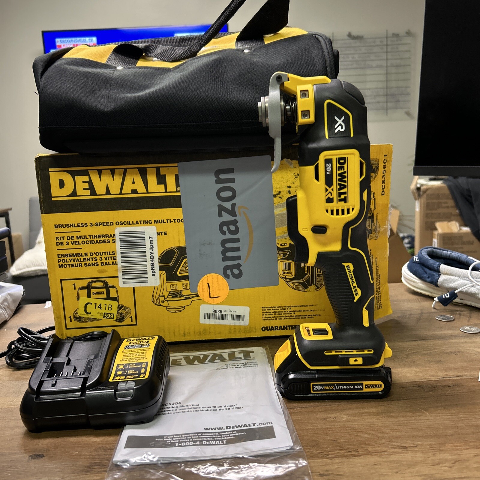 DeWALT DCS356C1 20V MAX XR 3-Speed Cordless Oscillating Multi-Tool Kit