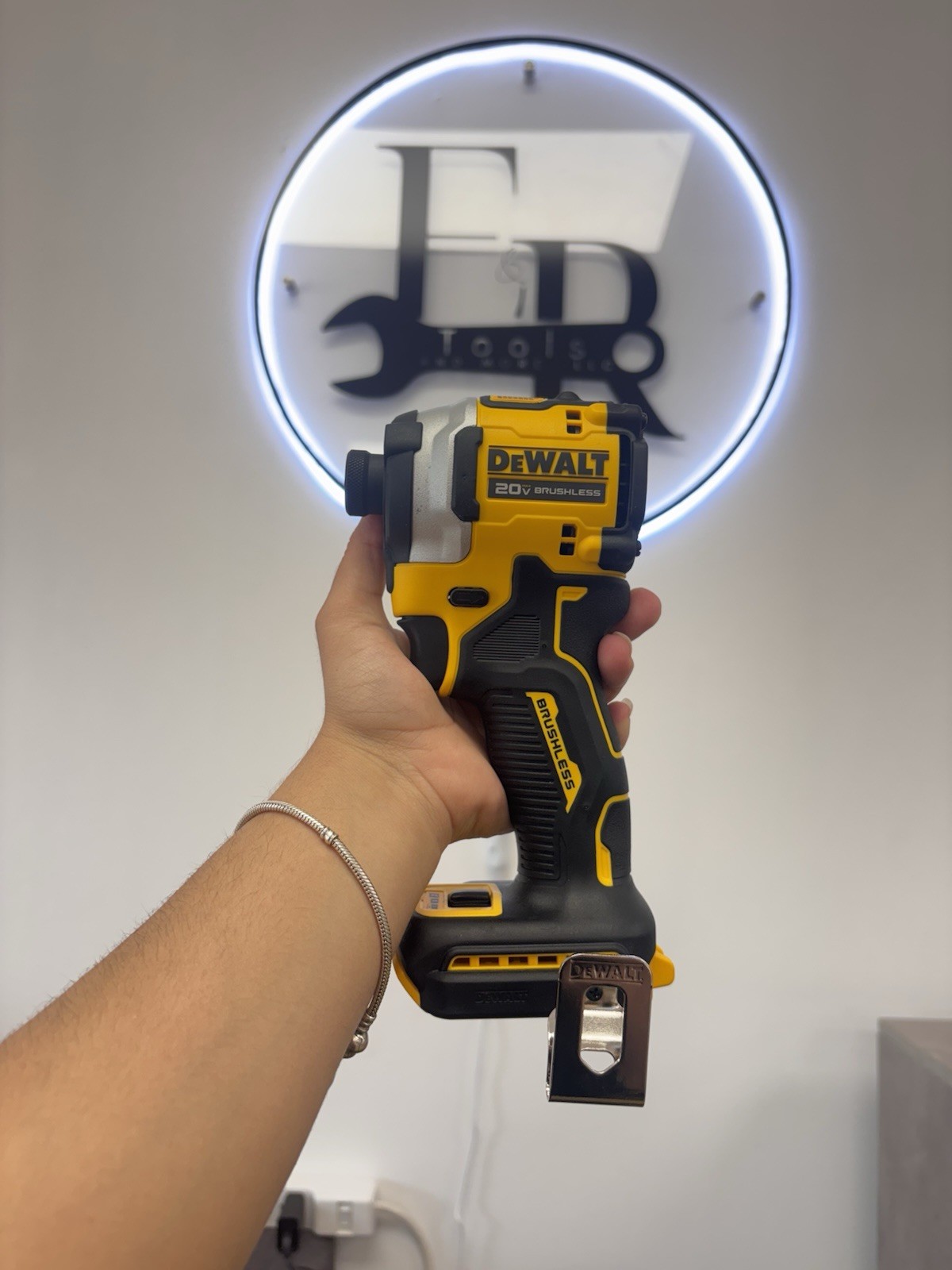 DEWALT DCF850 ATOMIC 20V MAX 1/4 inch Cordless Impact Driver