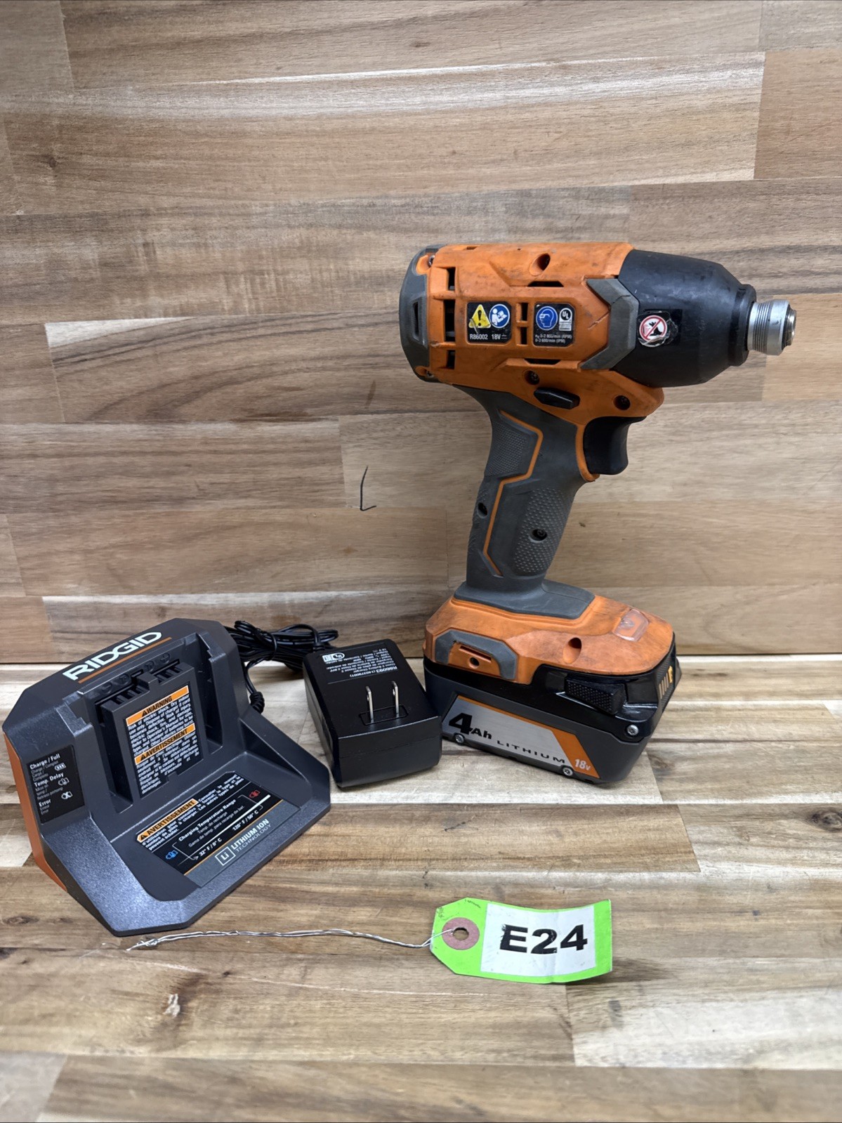 RIDGID R86002B – 18V Cordless 1/4-inch Impact Driver W B ATTERY/CHARGER E24