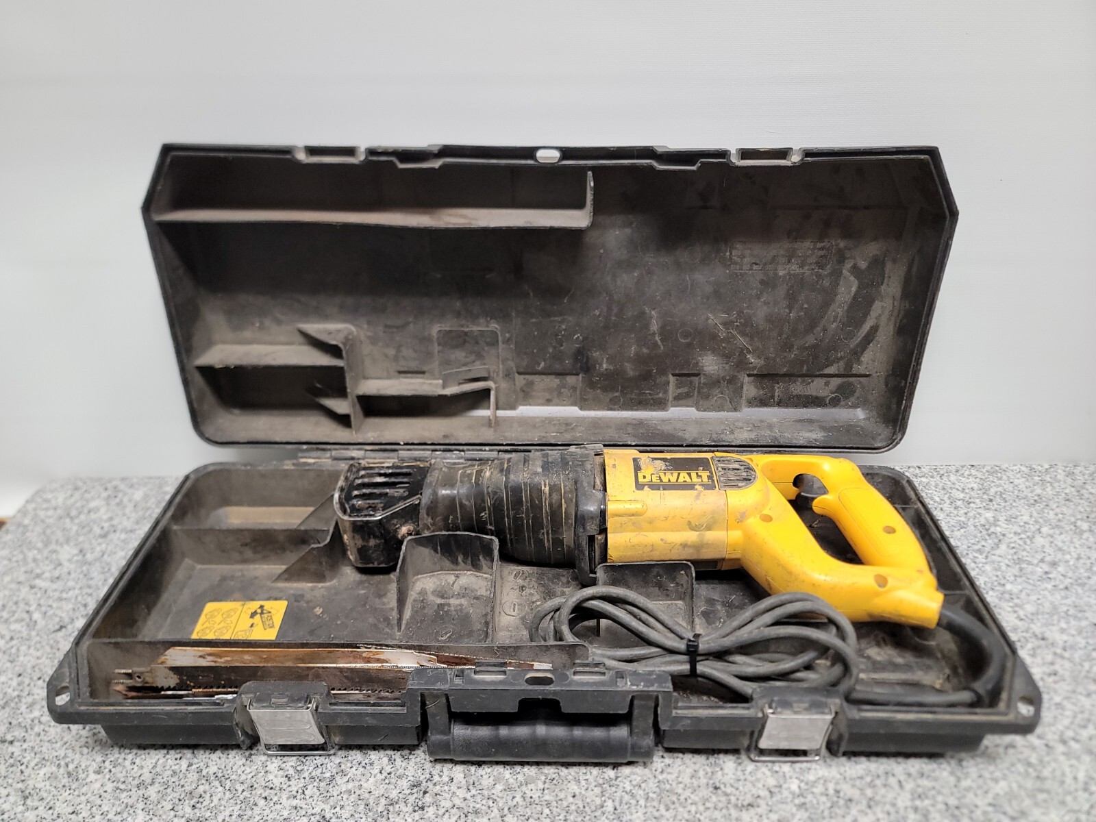 DeWalt DW304P 120V 10A Corded Reciprocating Saw In Hard Case