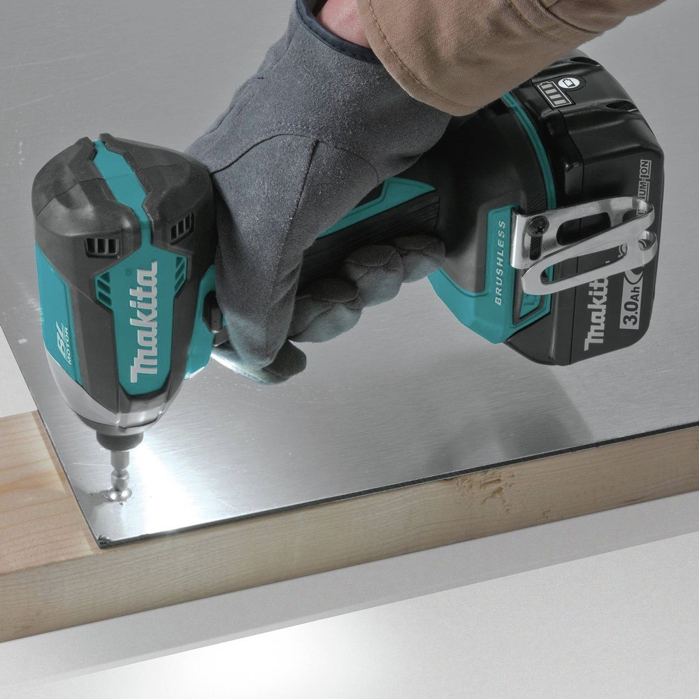 Makita XDT131X2 18V LXT Cordless Impact Driver Kit w/ LED Flashlight (3 Ah) New