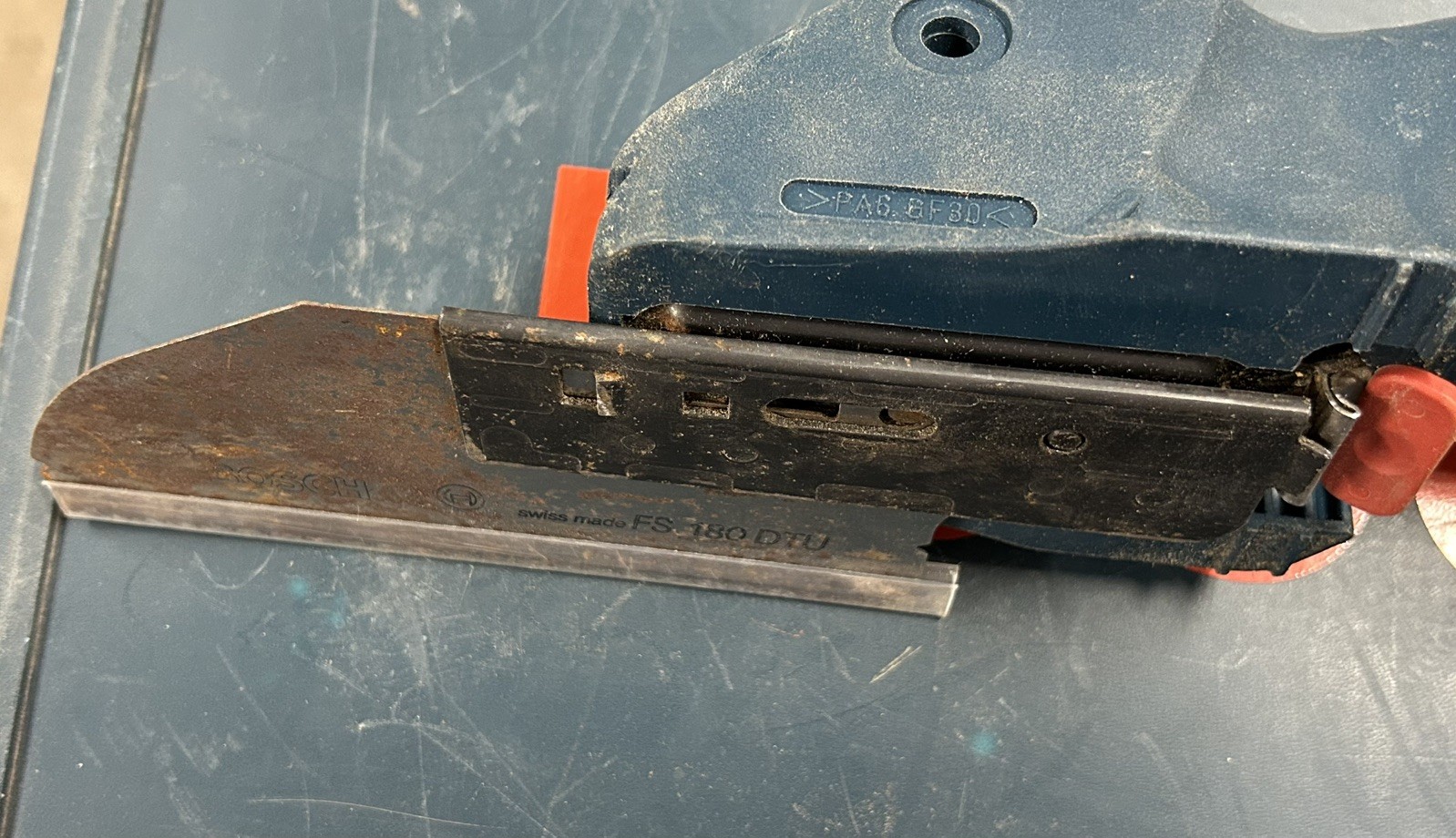 Bosch 1640VS Fine Cut Power Flush Cut Jamb Saw w/ Miter Table Blades Hard Case