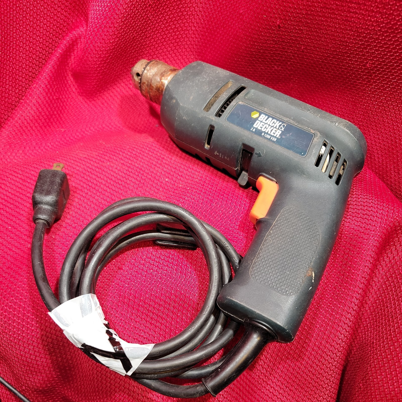 3/8&Prime; Electric CORD DRILL reversible variable speed 120v BLACK & DECKER 7153 vtg