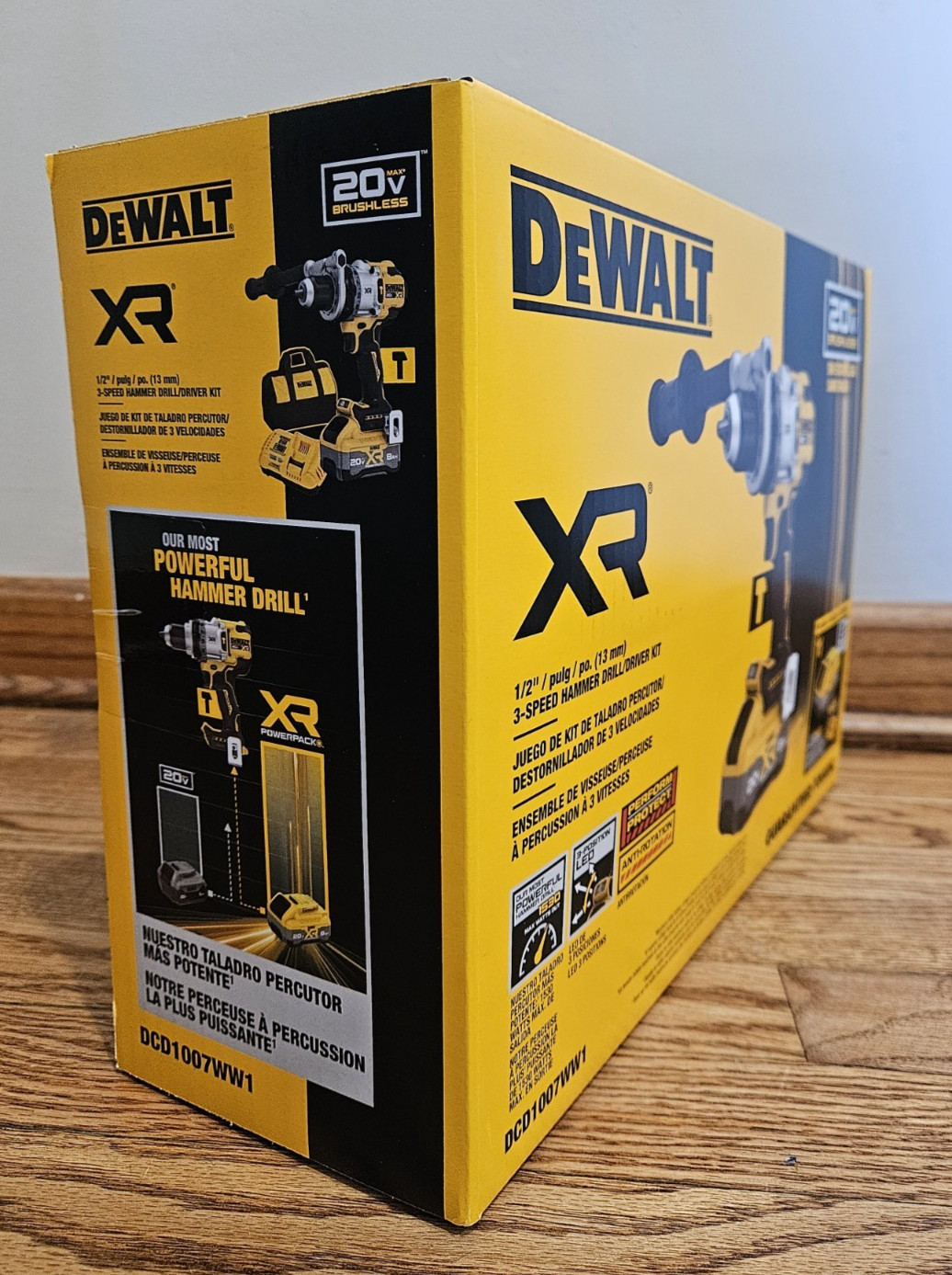 NEW DeWALT DCD1007WW1 20V Max Brushless XR 1/2&Prime; 3-Speed Hammer Drill/Driver Kit