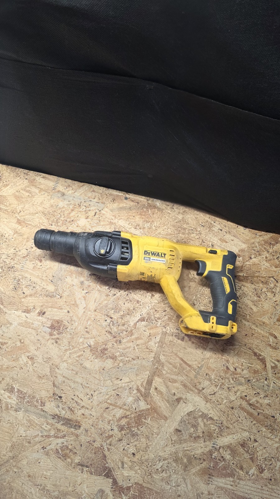DeWALT DCH133B 20V Brushless Rotary No Handle No Rod Tool-only
