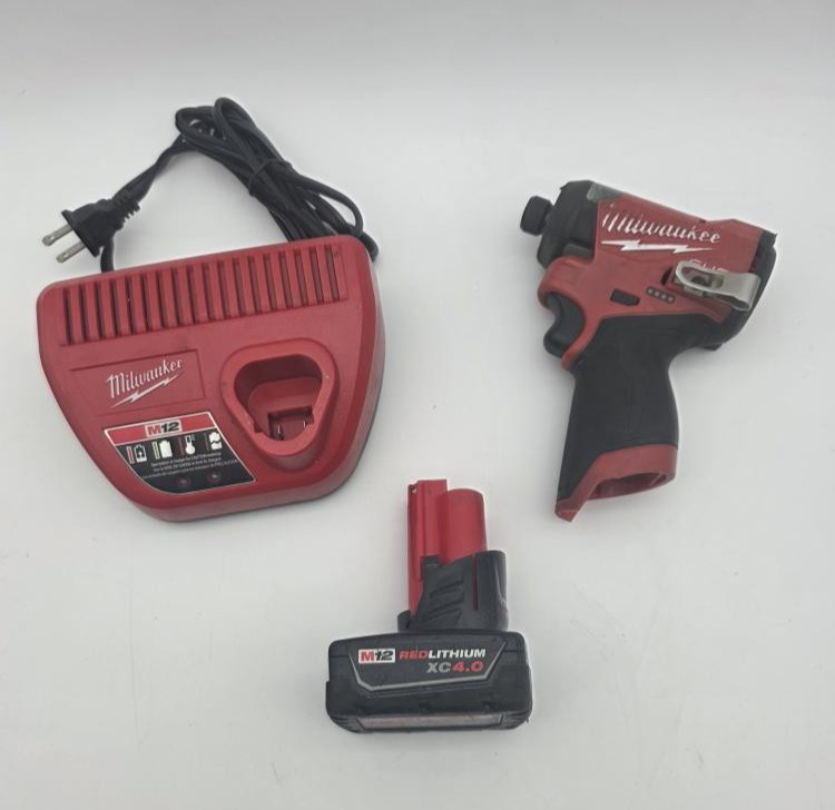 Milwaukee 3453-20 M12 12V 1/4&Prime; Hex Impact Driver w/ XC4.0 Battery & Charger