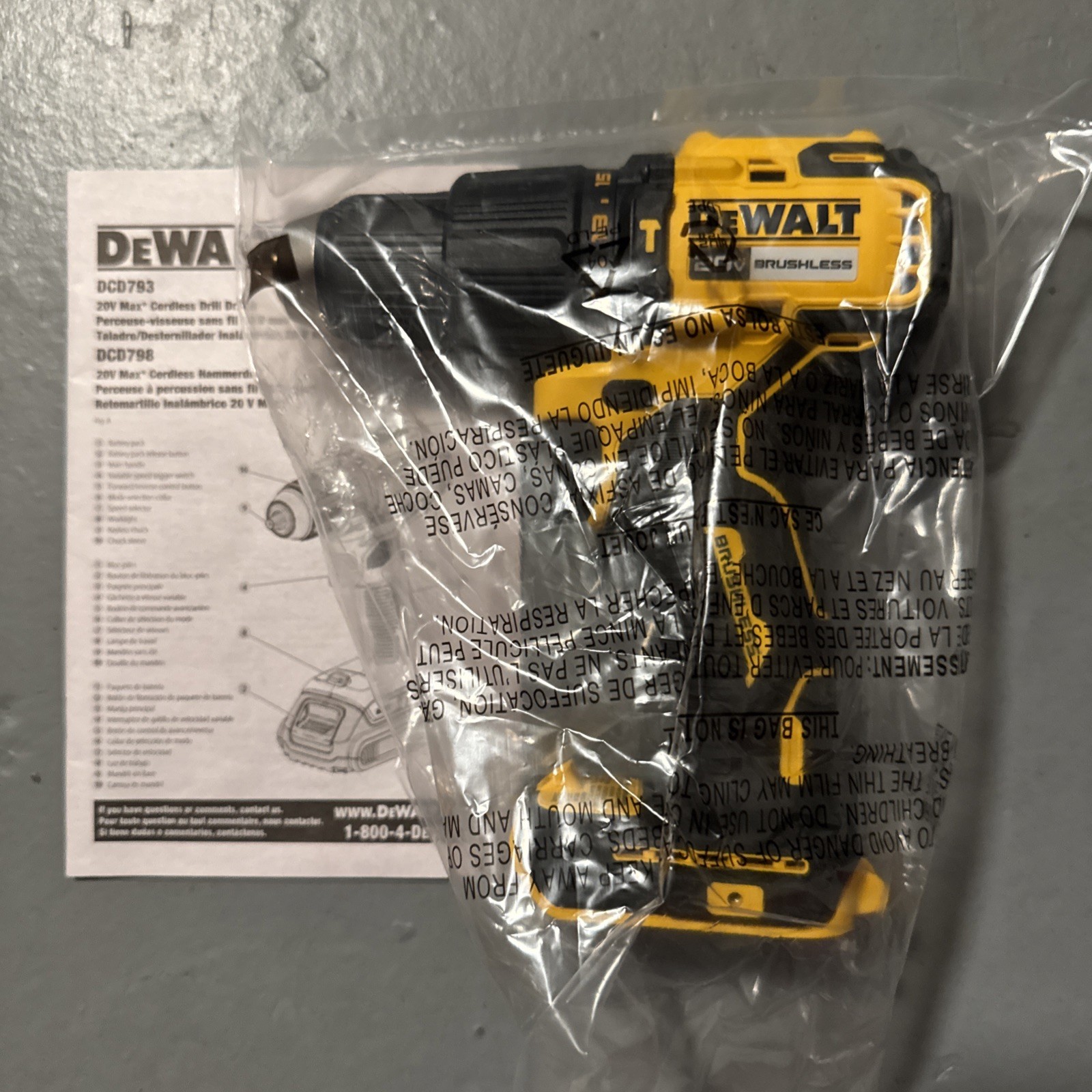 DeWALT 20V MAX Brushless Cordless 1/2&Prime; Hammer Drill DCD798 New