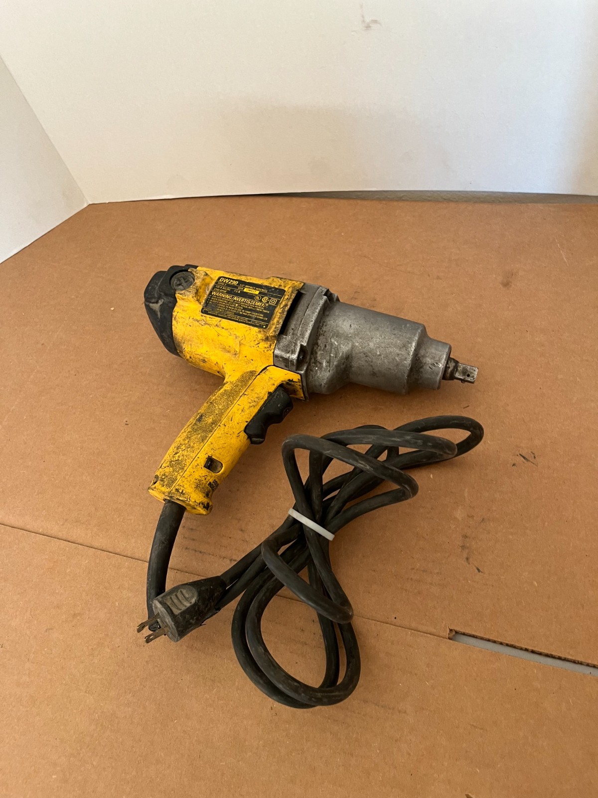 DeWalt DW290 1/2&Prime; Impact Wrench Type 2 120V 7.5A Electric Corded