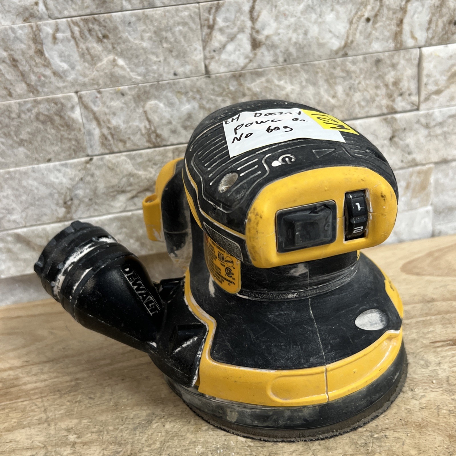 DEWALT DCW210B 20V MAX XR 5&Prime; Random Orbital Sander – FOR PARTS OR REPAIR