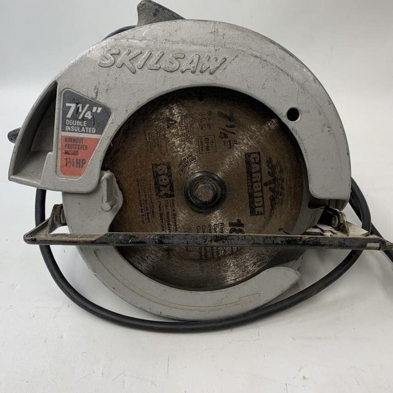 Skilsaw 7 1/4” Circular Saw 574 1 3/4 HP Vintage Works Electric Saw Has Wear