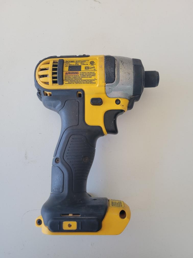 DEWALT DCF885 (SBL010551)