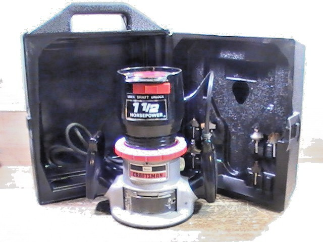 SEARS/CRAFTSMAN #315.17491 8.A 25,000RPM 1-1/2HP 1/4&Prime; ROUTER W/ (7)BITS & CASE