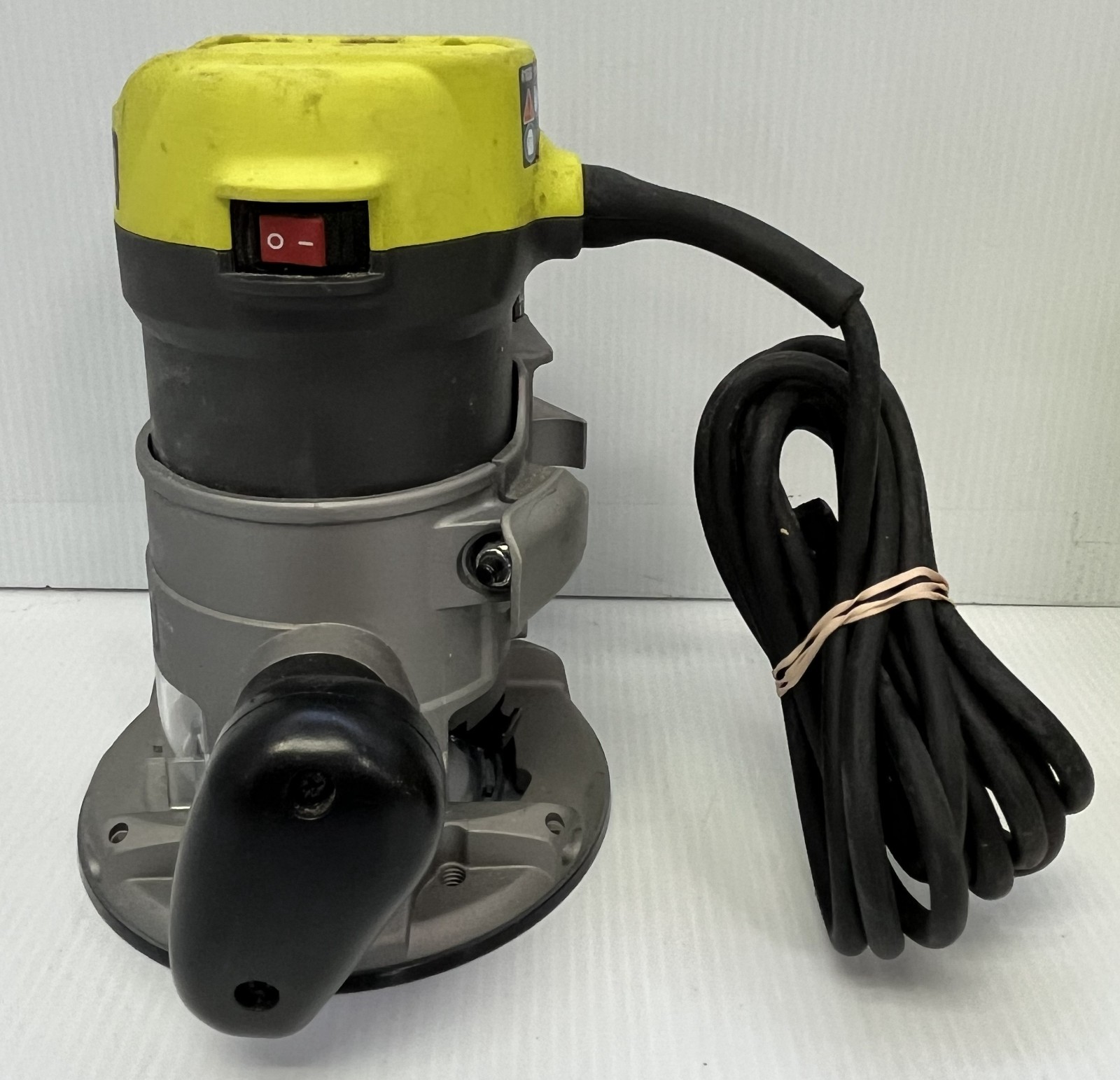 MA6 RYOBI 8.5 Amp 1-1/2 Peak HP Fixed Base Corded Router R1631K