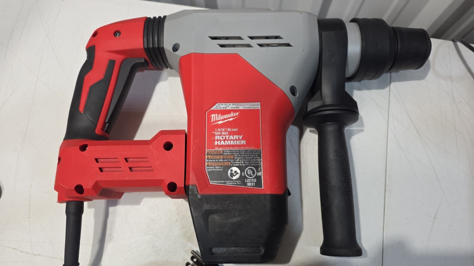 MILWAUKEE 5517-20 1-9/16&Prime; SDS MAX Rotary Hammer 14AMP 120V, AVS Anti-Vibration