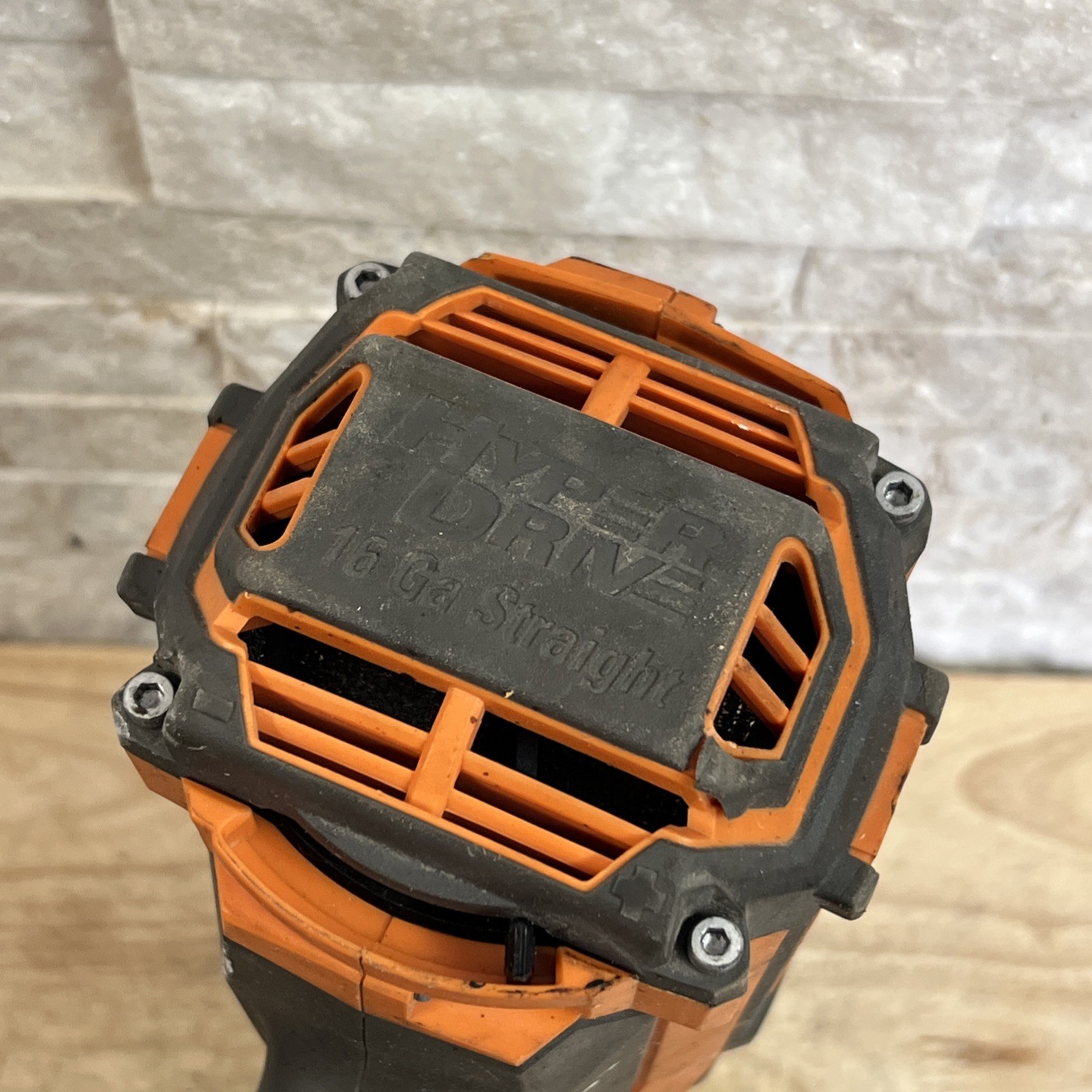 RIDGID R09892B 18V HyperDrive Brushless Finish Nailer – FOR PARTS OR REPAIR
